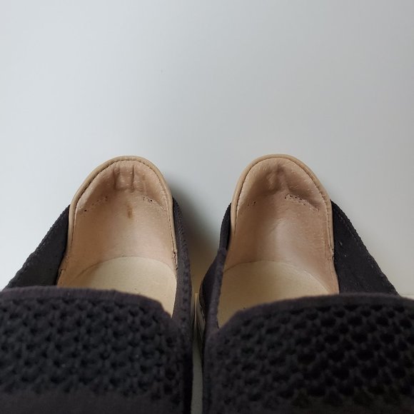 UGG | Size 5 | Alameda Sammy Slip-On Sneaker | Black - Picture 7 of 10